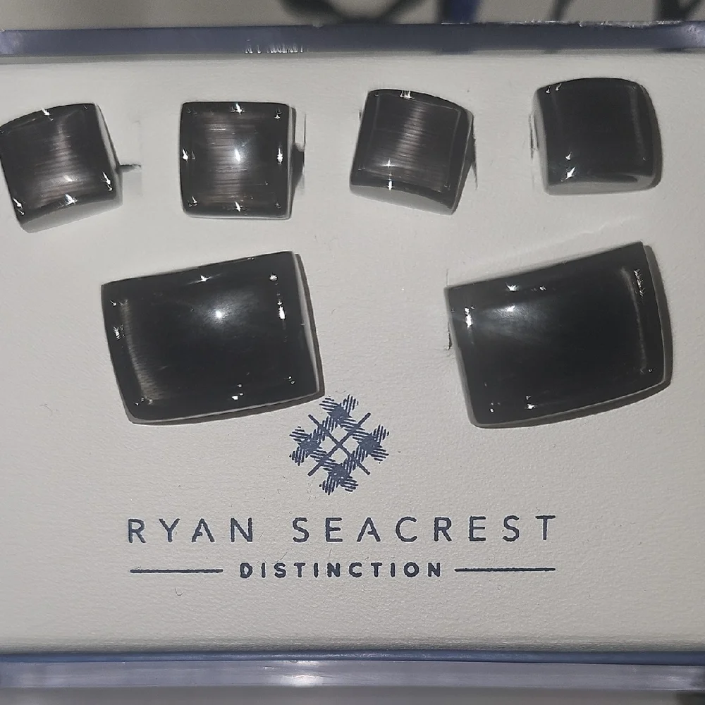 Ryan Seacrest Distinction NWT Men’s Cufflink Set in Gunmetal Black